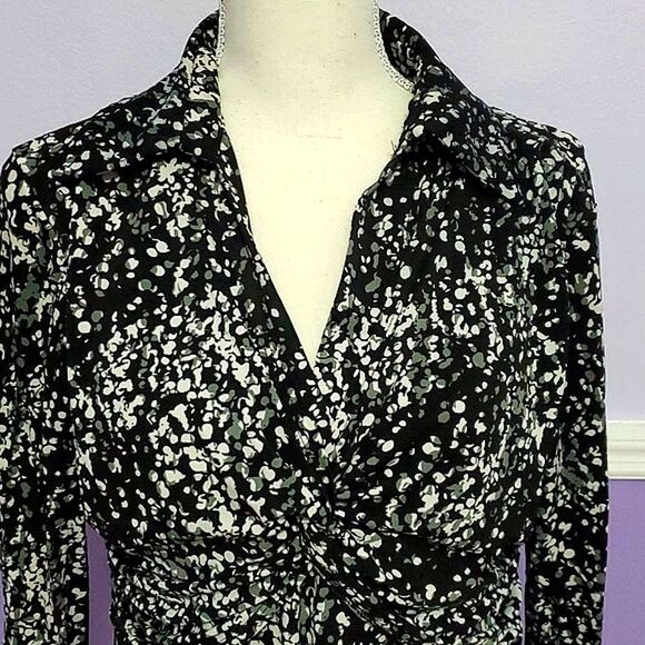Nicole Miller Black Spotted Surplice Long Sleeve Fitted Elegant Career Top - Picture 2 of 9
